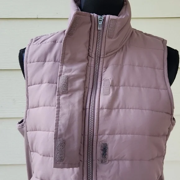 Reebok Getaway Deep Taupe Quilted Outdoor Vest (M) - Picture 9 of 16